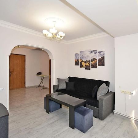 Luxury Spacious Apartment On Saryan Street.Centre Erevan Esterno foto