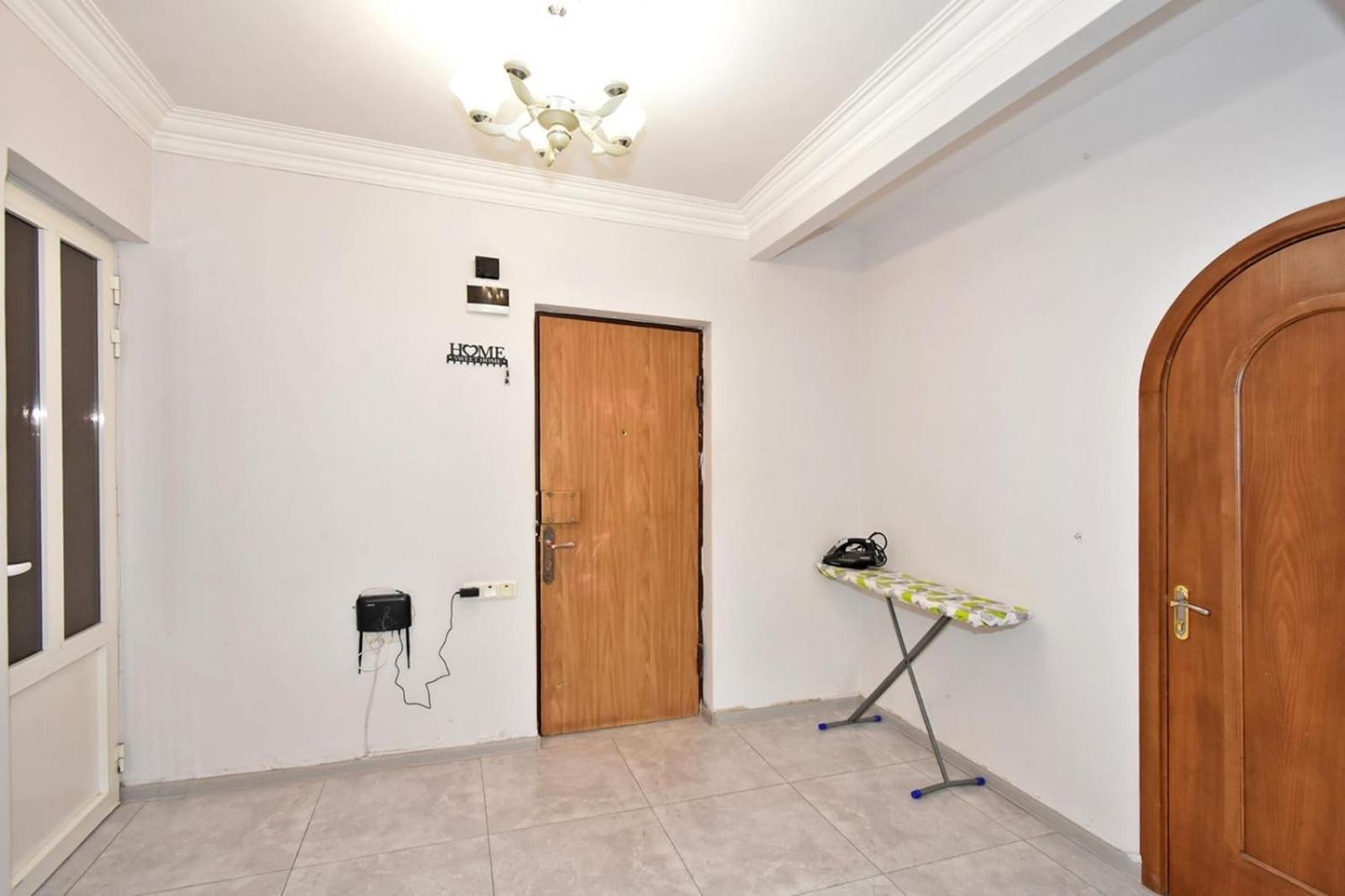 Luxury Spacious Apartment On Saryan Street.Centre Erevan Esterno foto