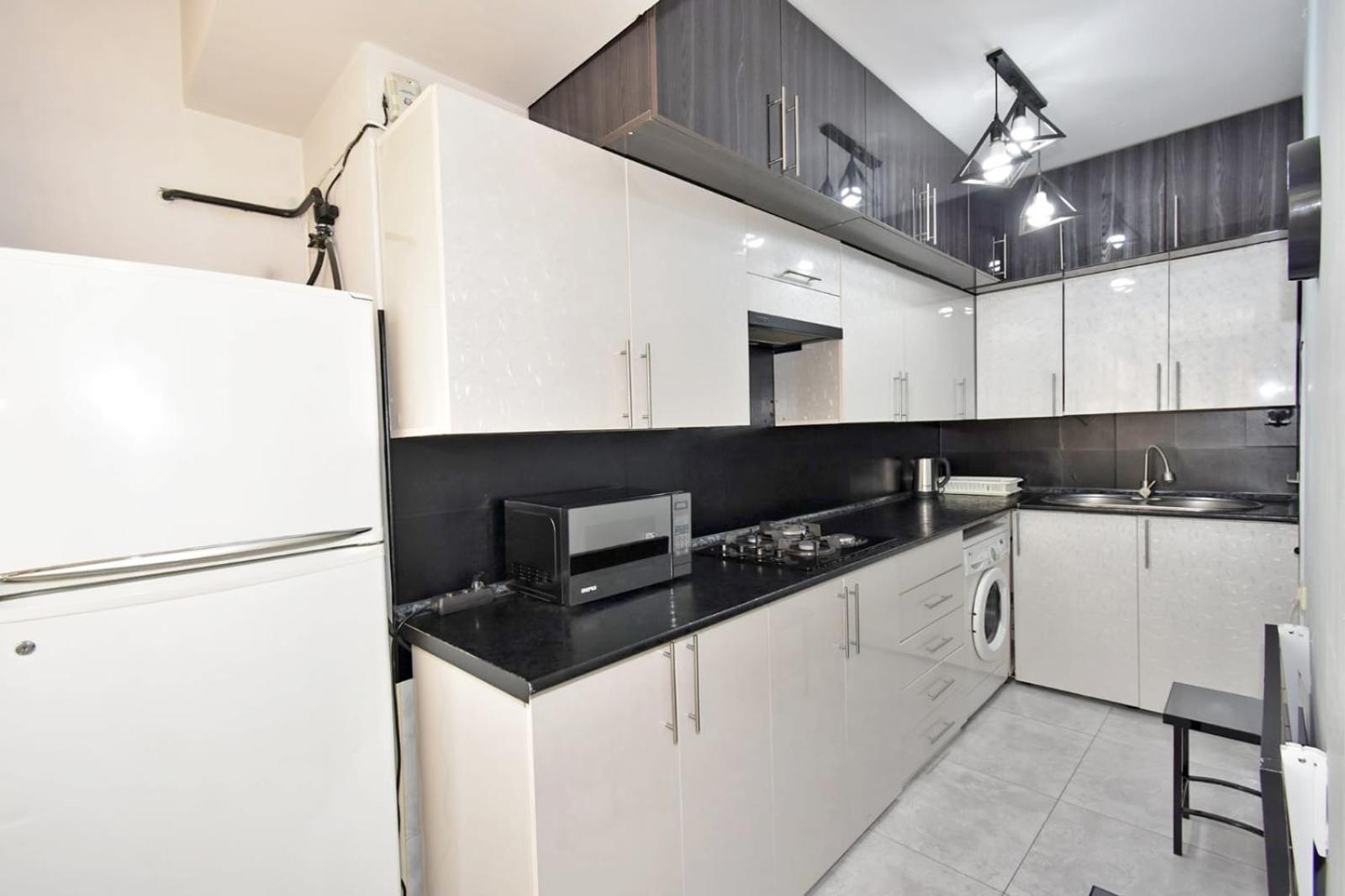 Luxury Spacious Apartment On Saryan Street.Centre Erevan Esterno foto